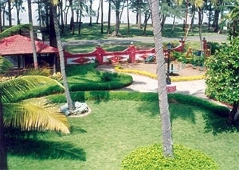 Seawoods Beach Hotel Dahanu Extérieur photo