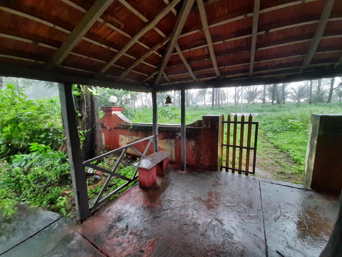 Seawoods Beach Hotel Dahanu Extérieur photo