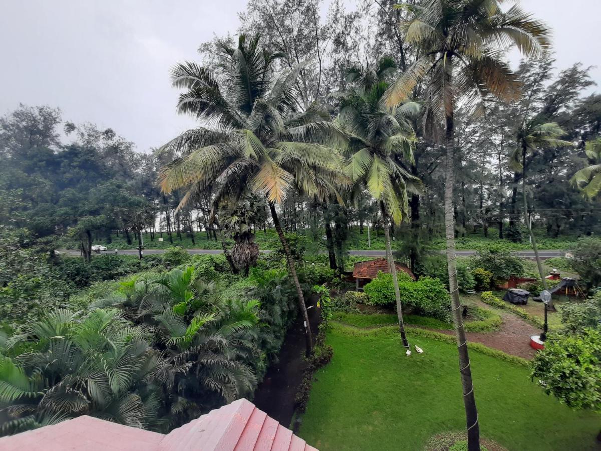 Seawoods Beach Hotel Dahanu Extérieur photo